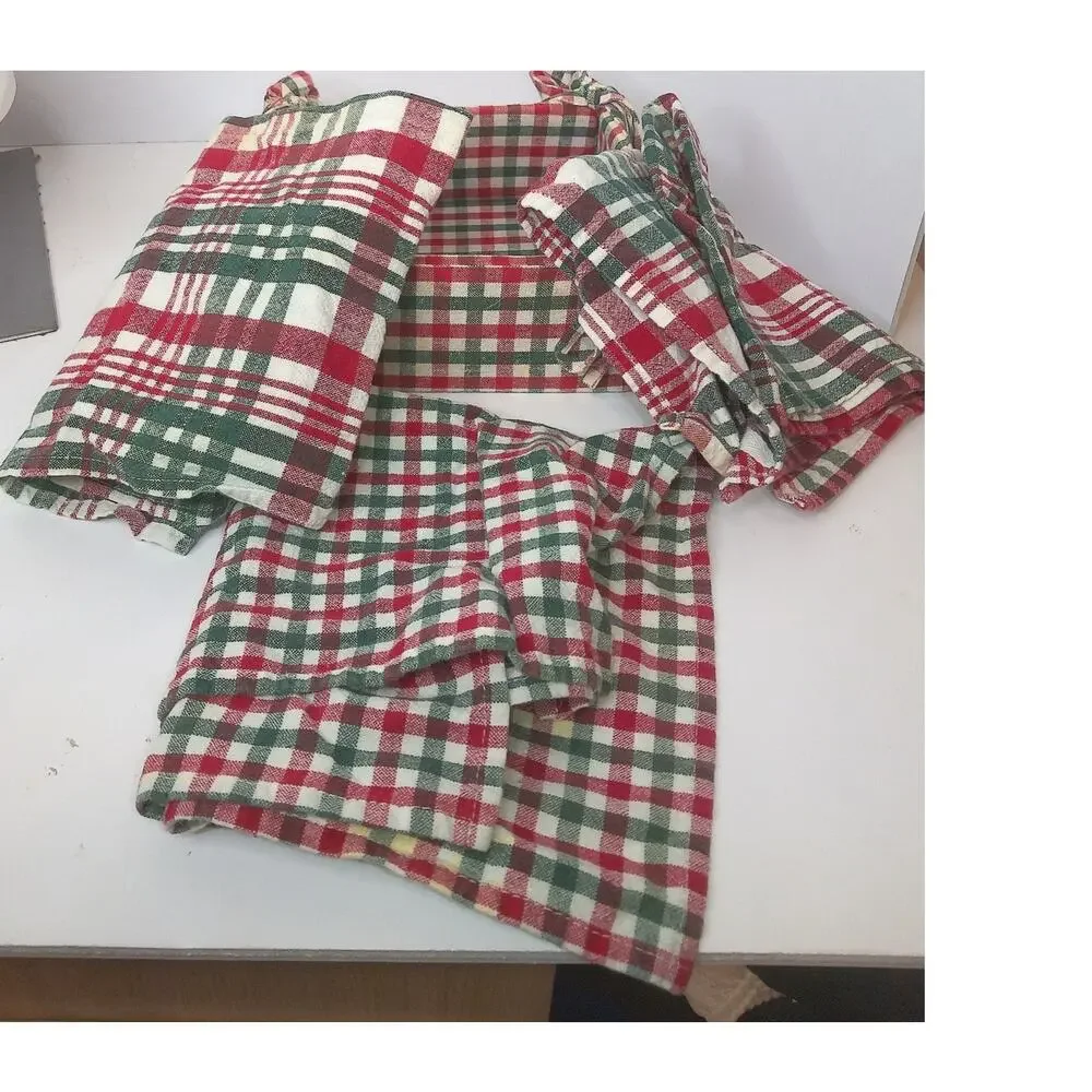 Vintage Napkin Basket Set Red Green Plaid